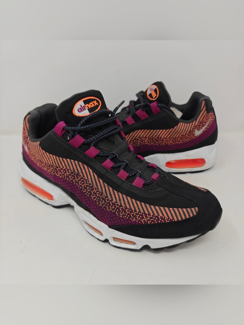 Nike Air Max 95 JCRD Total Orange Size 9 644793-001 Black Purple
